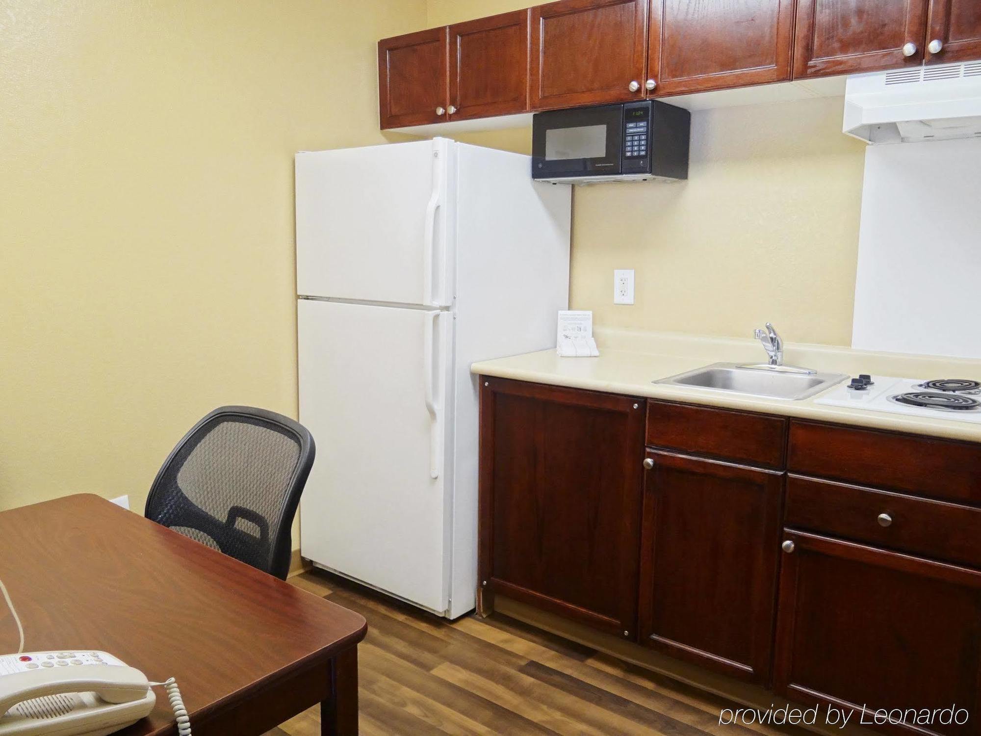 Extended Stay America Suites - Austin - Northwest Arboretum - The Domain Экстерьер фото