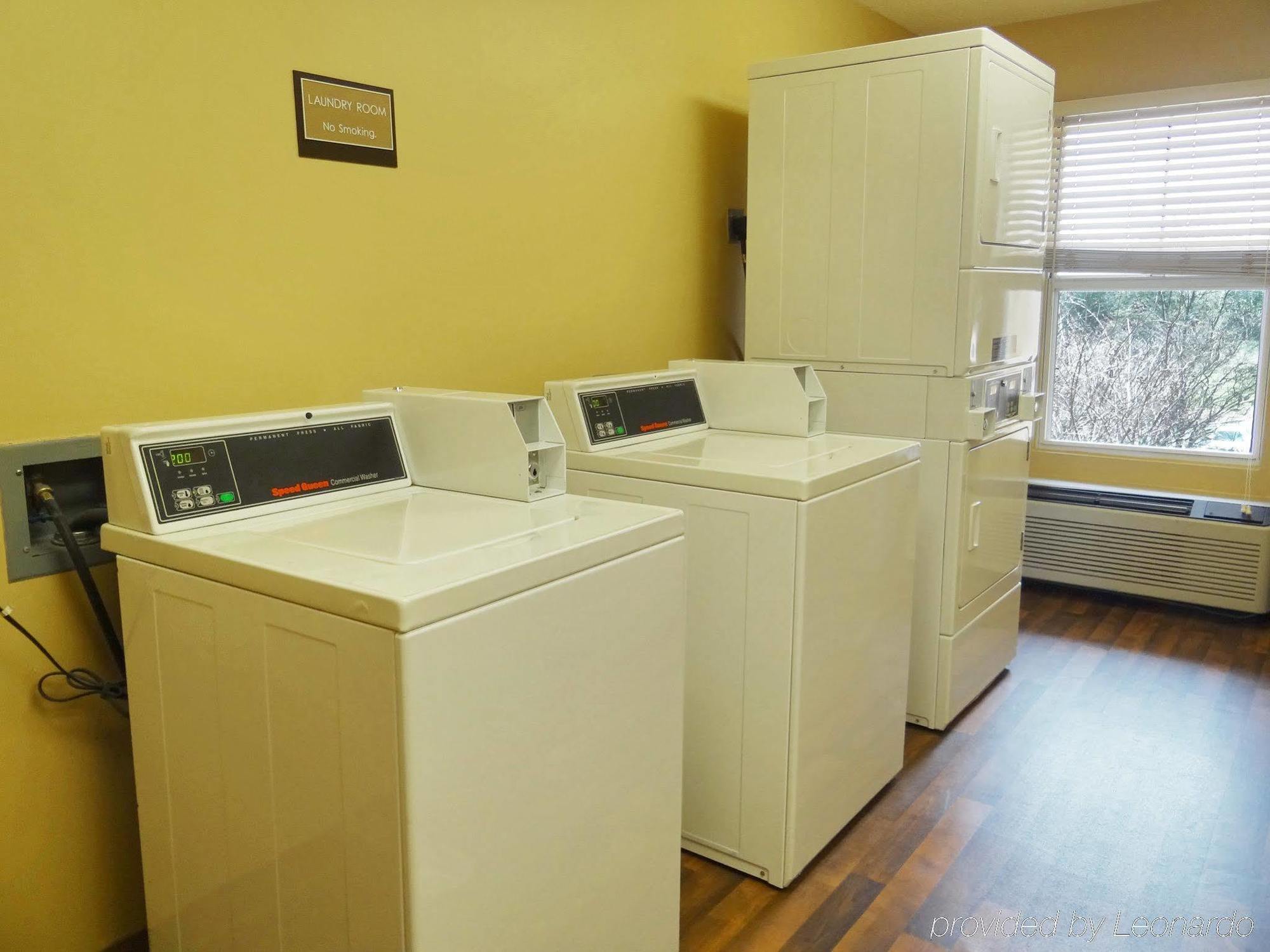 Extended Stay America Suites - Austin - Northwest Arboretum - The Domain Экстерьер фото